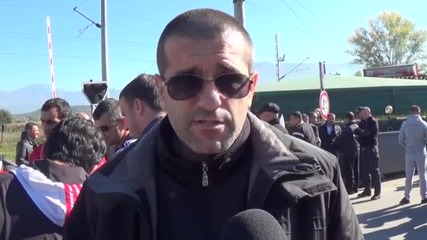 Полицаи блокираха пътя за ГКПП "Кулата"