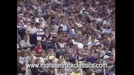 Monster Trucks Classic Crashes