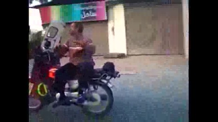 На бас че не сте виждали така да се кара мотор