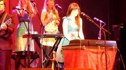 She & Him - In The Sun 7/18/10 (zooey Deschanel music) Hollywood Bowl