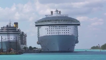Oasis of the Seas Tour (корабът град)