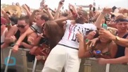 Jack White Makes Screams to Fans at Coachella