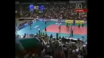 Волейбол:сащ - България 2:3