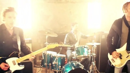 Fiction Plane - Out Of My Face 