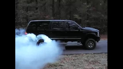 Ford Excursion пали яко гуми