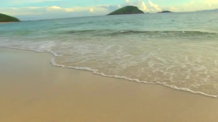 Swimsuit голички на плажа 