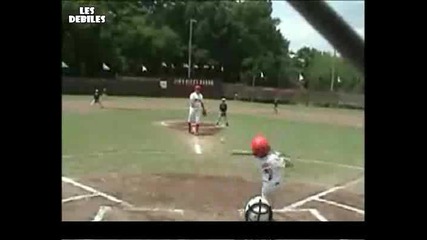 Headshot sur un coach de baseball