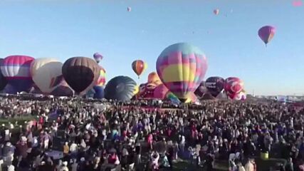 Започна фиестата с балони с горещ въздух в Ню Мексико (ВИДЕО)