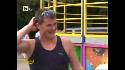 Какво има зад ... / Скрита камера