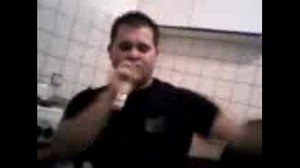 uzi pee