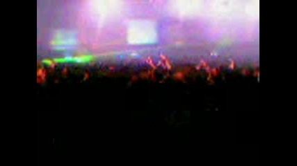 Carl Cox - At The Sound Factory Sofia 2004 - Nokia7650video (3)