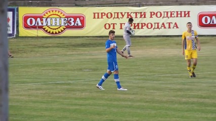 Левски би с гол на Пелето, силен дебют за Везалов