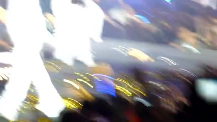 [fancam] Super Junior - Dancing Out @ Sm Town 2011 World Tour in Paris
