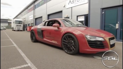 " Железният човек” подкара Audi R8 в Лондон!
