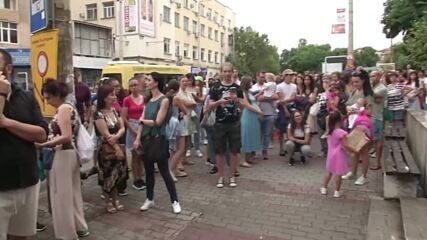 Протест срещу насилието над жени във Велико Търново