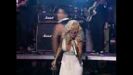 Превод!!christina Aguilera - Aint No Other Man Live at the Late Show 