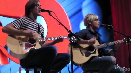 R5 Perform -loud- Acoustic at D23 Expo