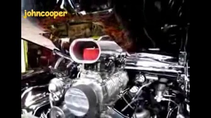 Какво Само се Крие в Гаража 