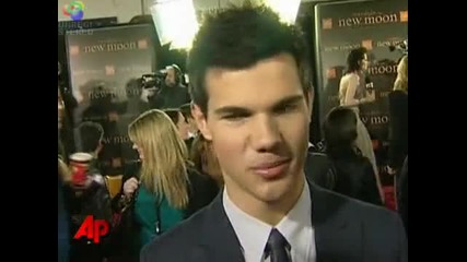New Moon Rises With World Premiere in L.a.