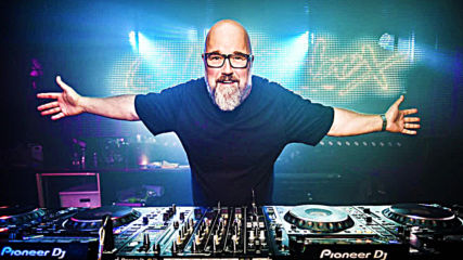 Sunset vibes from Simon Dunmore at Mambo Ibiza 2018