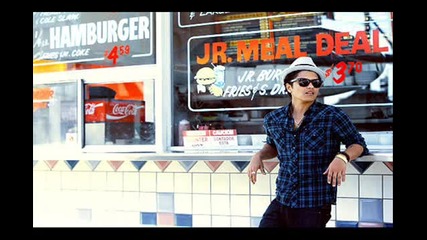 Bruno Mars - Talkin to The Moon