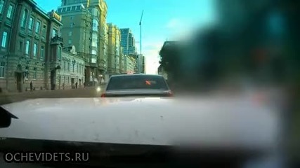 Руснак показва''умения'' зад волана