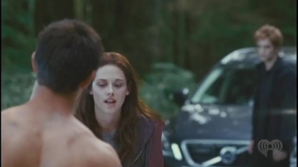 Taylor Lautner Reveals How He Got Those Sexy Abs! 