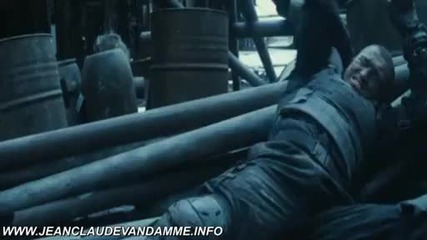 Изумителният супер екшън филм Универсален Войник: Регенерация (2009)