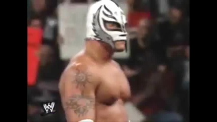 Wwe_-_rey_mysterio_2002_titantro