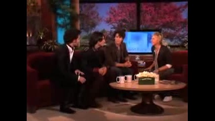 Jonas Brothers Tancyvat Na Pesen Na Rihanna
