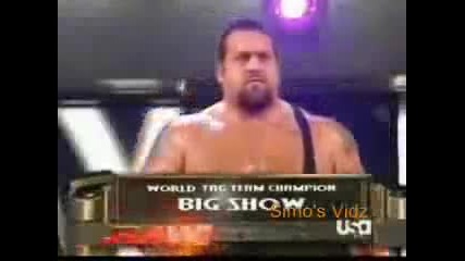 Big Show in Masterlock Challenge wwe