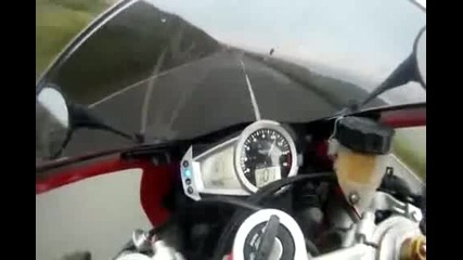Екстремно събличане на мъж