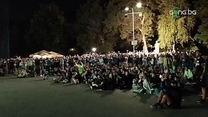 "Синия" празник пред видео стената на "Герена" продължава