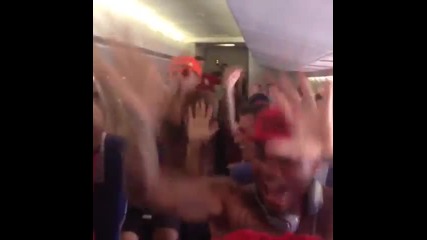 Яко парти в самолета без музика хахаха Galatasaray!!!