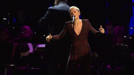 Jessie J - Purple Rain / Live