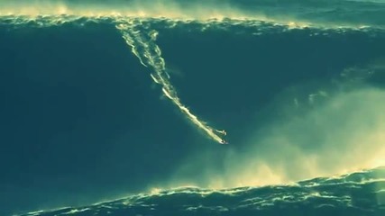 Световен рекорд – сърфист премина през 30-метрова вълна!