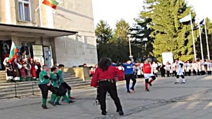 Уникален поздрав за Лазаровден и Цветница!