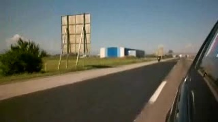 lud po magistralata