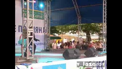 Танцово изпълнение на предизборен концерт в Хасково на 17.06.09