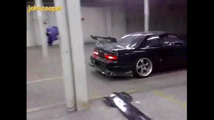 С Риск Да Я Смаже Той Прави Шоу - Nissan Silvia S13 