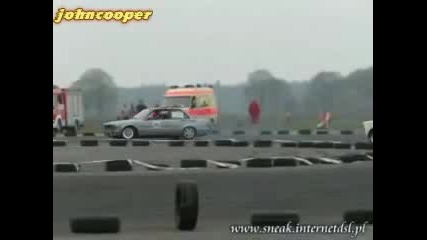 Bmw E30 M3 vs Fiat 125p Drift Battle