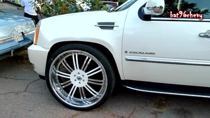 2010 Cadillac Escalade on 30 Asantis - Hd