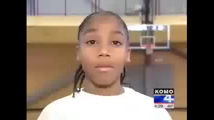 Удивителен 11 годишен баскетболист 