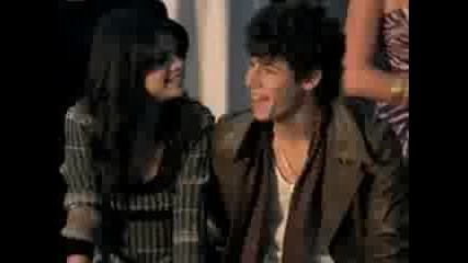 Nick Jonas Kissing Selena Gomez and more Pix spilled