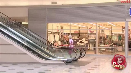 Мистериозно изчеващата блондинка