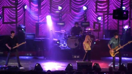 Paramore - Careful (hd) live in Philadelphia, Pa on October 17th, 2009 (hd) 