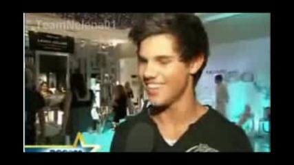 Taylor Lautner talks to Access Hollywood about returning for New Moon Debuts Buffed Up Body!!!