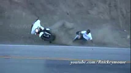 Глупак с Harley Davidson Lowside