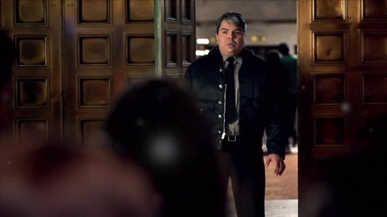 Train - Shake Up Christmas ( High Definition)