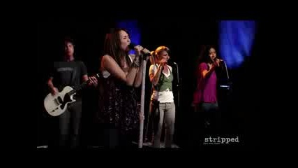 Miley Cyrus - Girls Just Wanna Have Fun {live} 